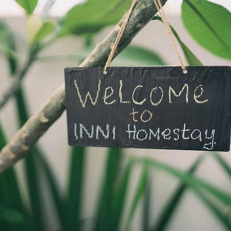 Inni Homestay Malang Extérieur photo