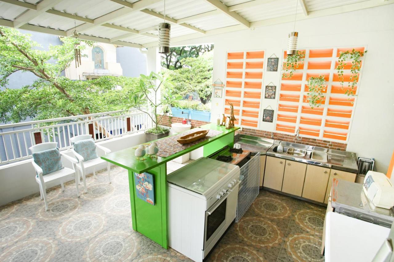 Inni Homestay Malang Extérieur photo